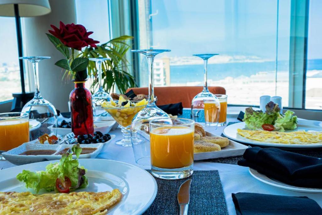 Mandarin Palace Hotel & Spa Tangier Exterior photo A breakfast table