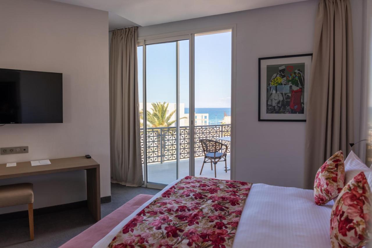 Mandarin Palace Hotel & Spa Tangier Exterior photo A room at the hotel