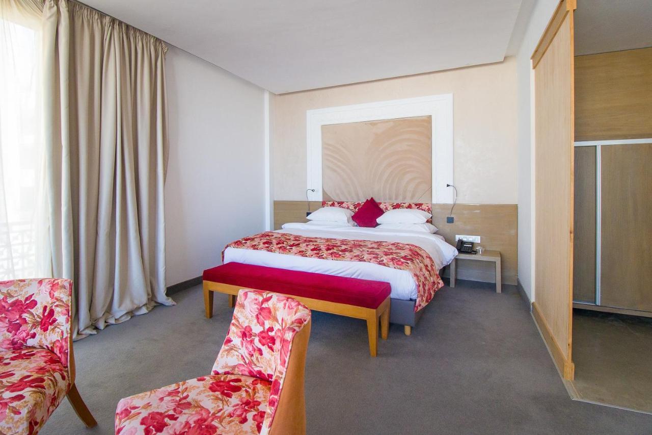 Mandarin Palace Hotel & Spa Tangier Exterior photo A room at the hotel